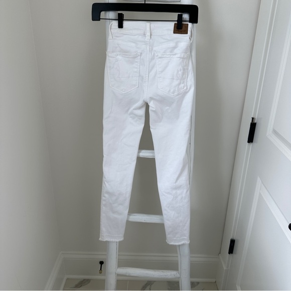 American Eagle Outfitters White Distressed Hi Rise Jegging Cropped Jeans Size 0 - Picture 2 of 13